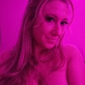 onaircams.com Lily_HornyHousewife livesex profile in shower cams