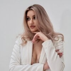 gonewildcams.com BellaPeters livesex profile in spy cams