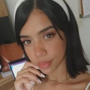 sleekcams.com DannnnnaB livesex profile in nonnude cams