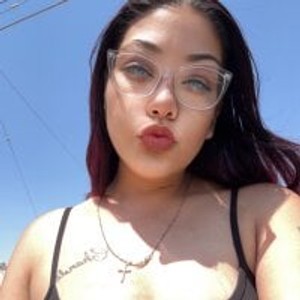 free6cams.com CubanSky187 livesex profile in facial cams