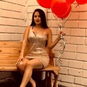 girlsupnorth.com DanelleWidow livesex profile in topless cams