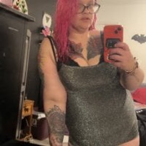 livesex.fan ThinkSheThikk livesex profile in slut cams