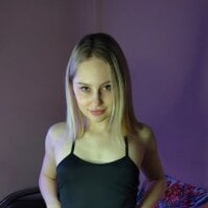 livesex.fan Emilia_blond livesex profile in me cams
