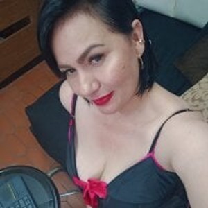 maturelivesexcams.com emmabuton livesex profile in bigass cams