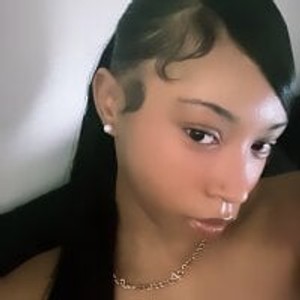 stripchat dollegee webcam profile pic via sexcityguide.com