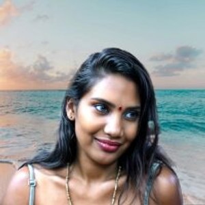 pornos.live IndianQueeny livesex profile in Glamour cams