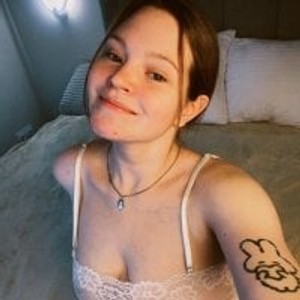 girlsupnorth.com SexyLexy_ livesex profile in pegging cams