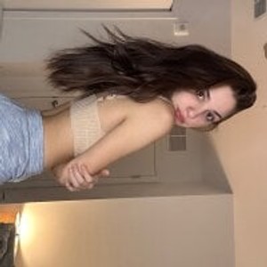 elivecams.com Hannahbabyx livesex profile in humiliation cams