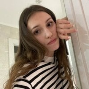 sexcityguide.com GillianThom livesex profile in smalltits cams