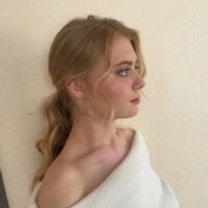 SophieDavise webcam profile