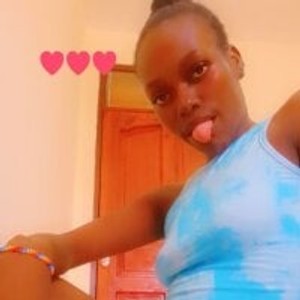 girlsupnorth.com Petit_lov livesex profile in Hipster cams