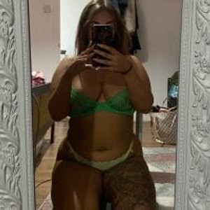 onaircams.com Spicy_Mama99 livesex profile in humiliation cams