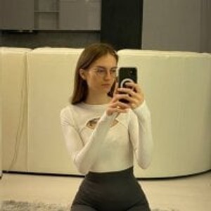 girlsupnorth.com EveBarnes livesex profile in student cams