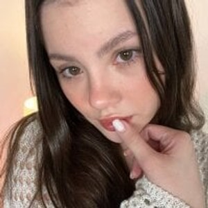 girlsupnorth.com curly__lina livesex profile in vr cams