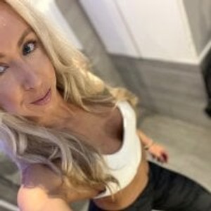 pornos.live charlieemmafituk livesex profile in blonde cams