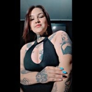 stripchat Lucia-Bbw28 Live Webcam Featured On rudecam.live