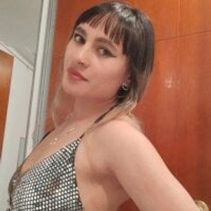 sexcityguide.com veroniquepetite livesex profile in spank cams