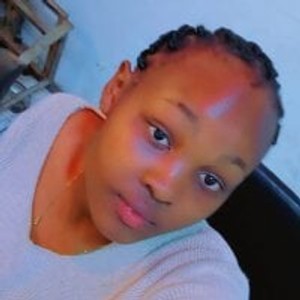 Smiley-princess webcam profile - Kenyan
