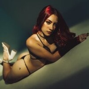 stripchat CaroliineEvans webcam profile pic via girlsupnorth.com