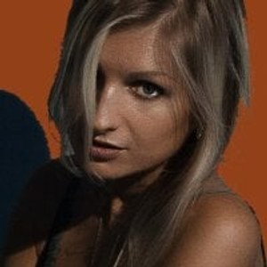 sleekcams.com Emilia_Ember_ livesex profile in house cams