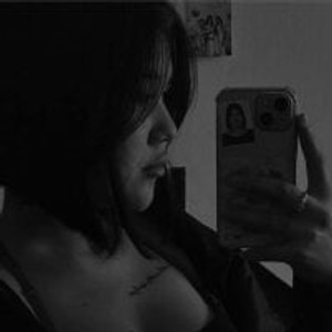 livesex.fan Caramellis_ livesex profile in mistress cams