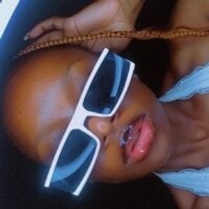 petite_teshy webcam profile - Kenyan
