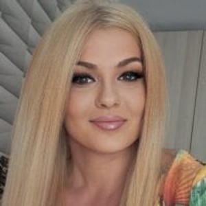 stripchat maya_blondie Live Webcam Featured On onaircams.com