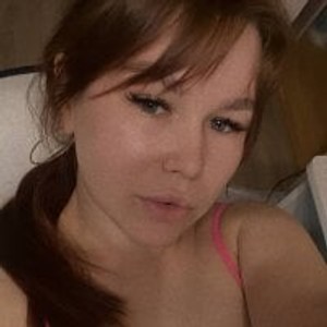 watchgirlcam.com LessLyy livesex profile in fetish cams