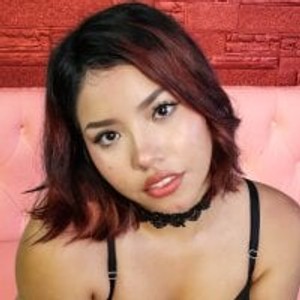 girlsupnorth.com LuciaFer69 livesex profile in bunny cams