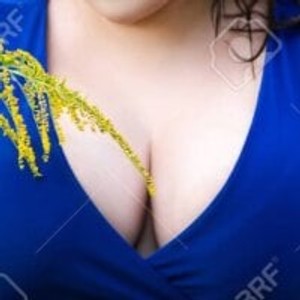 livesexr.com Gulabiqueen livesex profile in bigclit cams