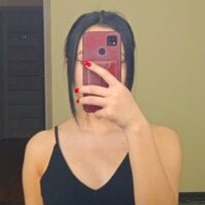 sleekcams.com YukoMaki livesex profile in cuckold cams