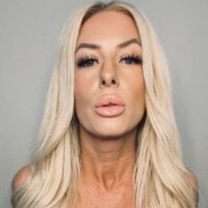 blondiluvsanal webcam profile - American