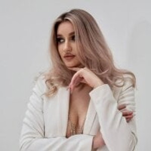 sexcityguide.com Lucy_Flow livesex profile in p2p cams