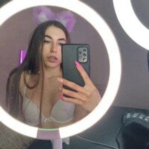 sleekcams.com MiaSikret livesex profile in bigclit cams