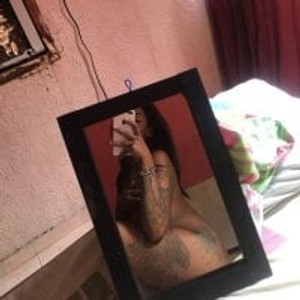 stripchat tattoogirlardient Live Webcam Featured On livesexr.com