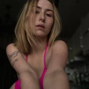 pornos.live Emily_April livesex profile in blonde cams