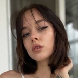 pornos.live true_beauty livesex profile in  outdoor cams