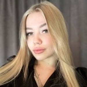 livesex.fan MayFlofence livesex profile in mistress cams