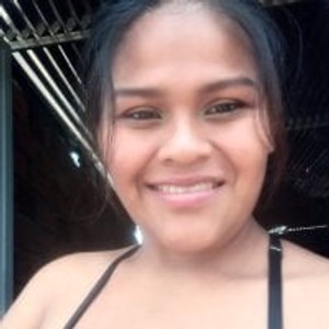 luna_rous webcam profile - Peruvian