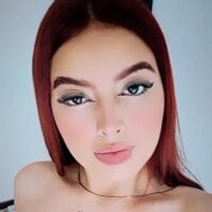 livesexr.com AlaiaAlvarez livesex profile in lesbian cams