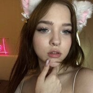 sleekcams.com BabyGirlLilyy livesex profile in kissing cams