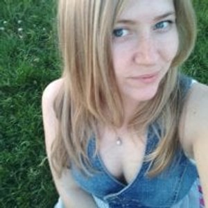 free6cams.com LeylaXs livesex profile in public cams