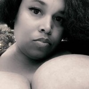 stripchat curvybeauty Live Webcam Featured On sleekcams.com