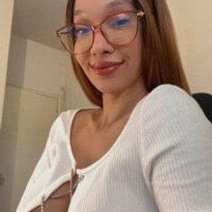 pornos.live Brunalissa livesex profile in tattoos cams