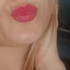 girlsupnorth.com Luanaa_ livesex profile in squirt cams