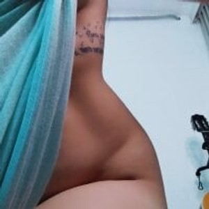 pornos.live sunny_hotie livesex profile in beach cams