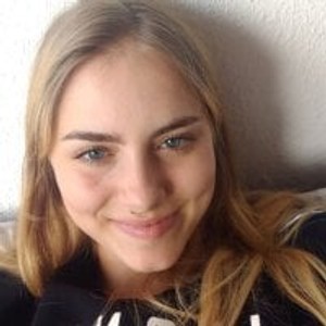 RubyRubin webcam profile pic
