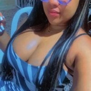 sleekcams.com BigAssXxx1 livesex profile in squirt cams