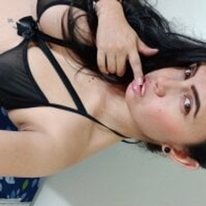 stripchat carolina_uribe webcam profile pic via sexcityguide.com