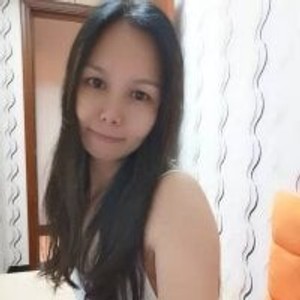 girlsupnorth.com Asiannina livesex profile in housewife cams